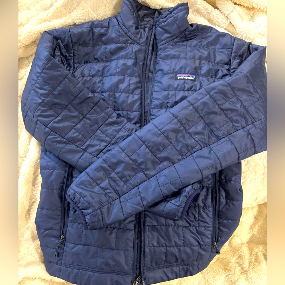 Men’s small Patagonia puff jacket
